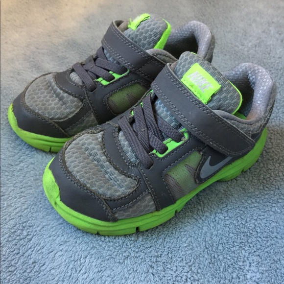 nike infant size 9